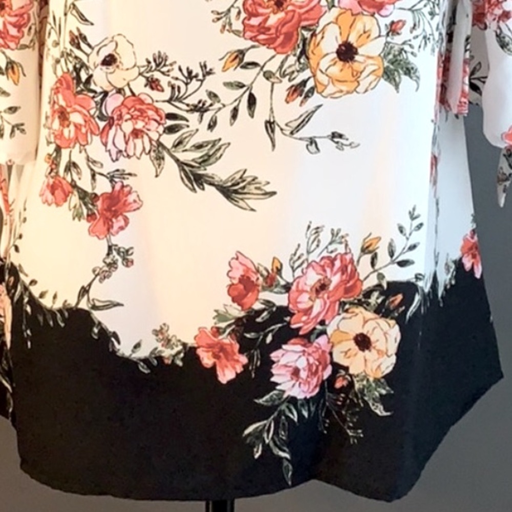 โDONATEDโWhite Black Floral Off The Shoulders Tie Sleeve Top - Picture 8 of 12